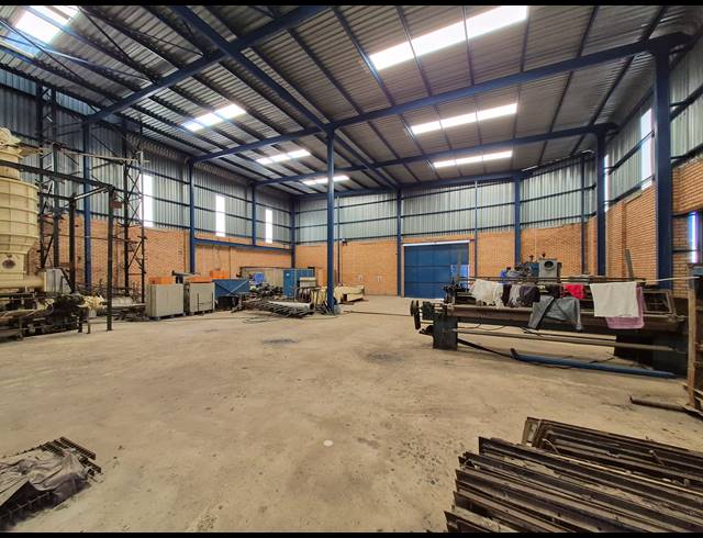 1,200M² WAREHOUSE FOR SALE IN DENVER